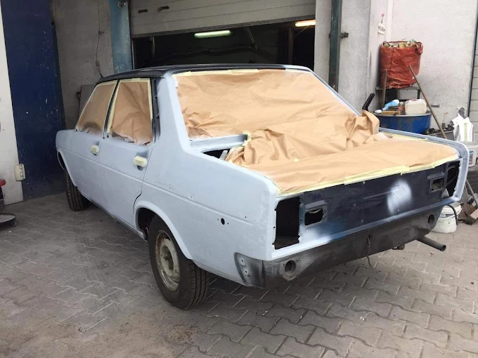 Przygotowanie samochodu do lakierowania w warsztacie blacharsko lakierniczym w Poznaniu